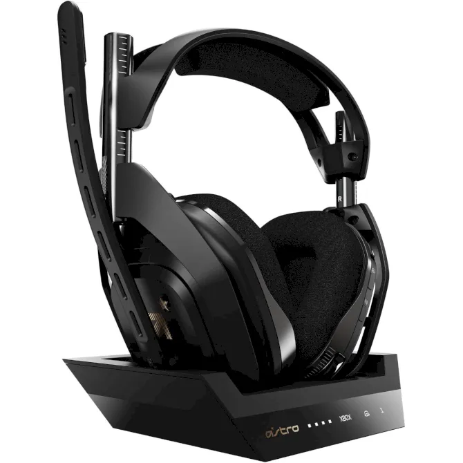 Cuffie gaming ASTRO A50 con audio Dolby Atmos, base di ricarica e durata della batteria di oltre 15 ore