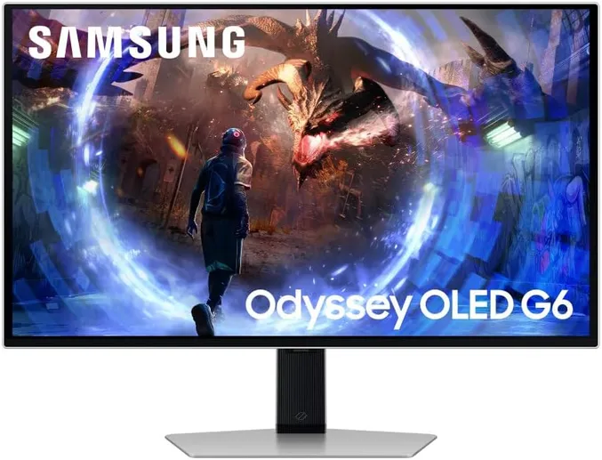 Monitor gaming Samsung Odyssey OLED G6 da 27 pollici QHD 360Hz con tecnologia Glare Free su scrivania gaming