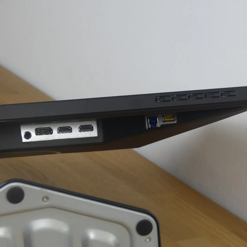 AOC Q27G4SRU recensione 16