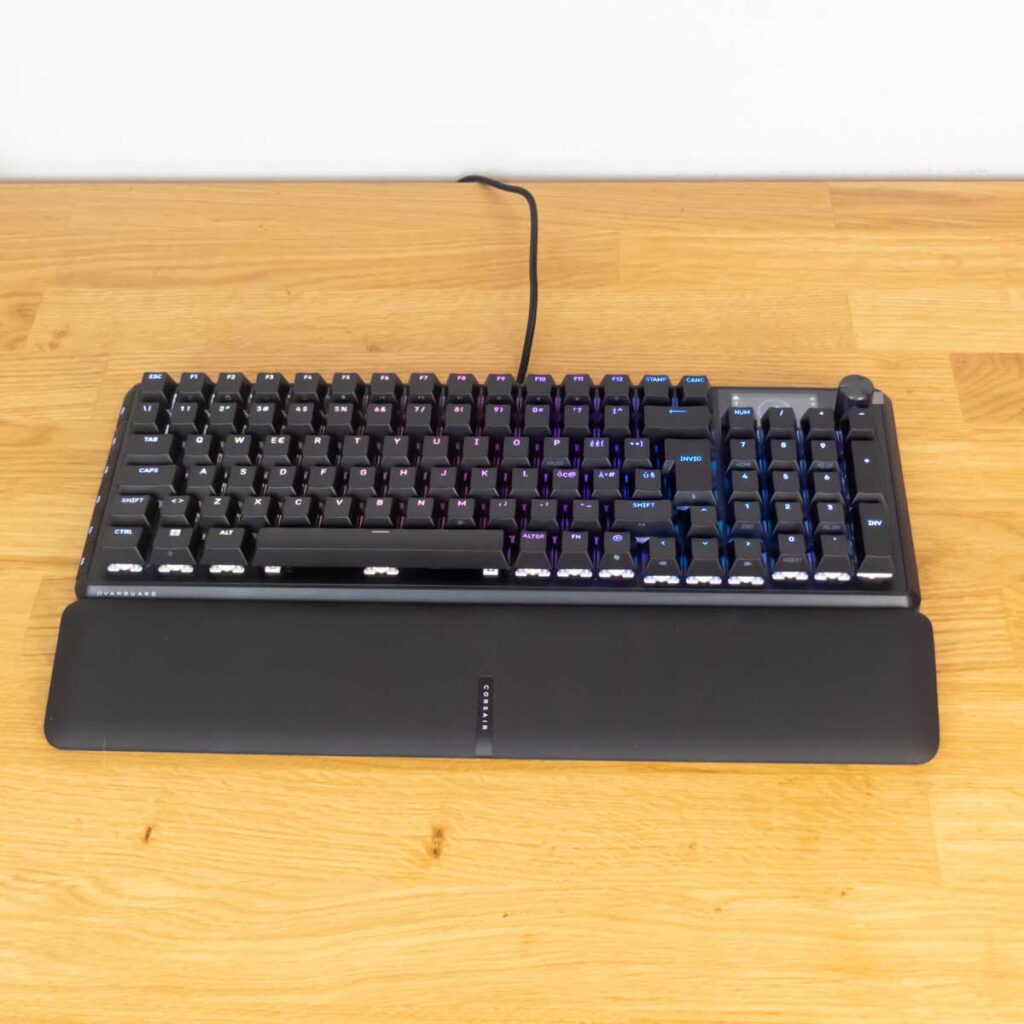 Corsair Vanguard 96: Recensione 3 Corsair Vanguard 96 vista dall'alto